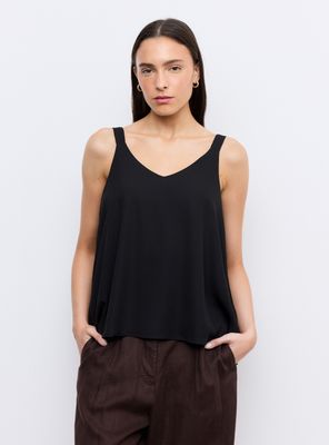 Imagen 1 del producto Blusa Fluida con Escote V Tirantes Anchos