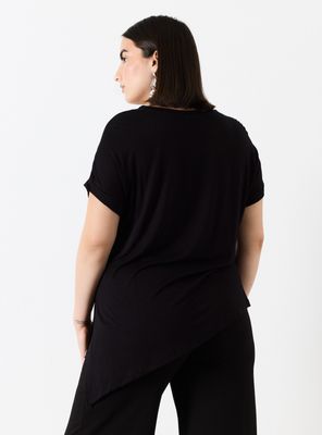 Imagen 2 del producto Polera Basta Irregular con Estampado Localizado