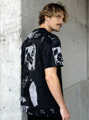 Imagen 2 del producto Polera Regular Urban Full Print