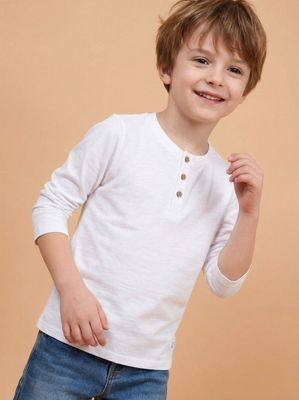 Polera Tipo Henley Lisa