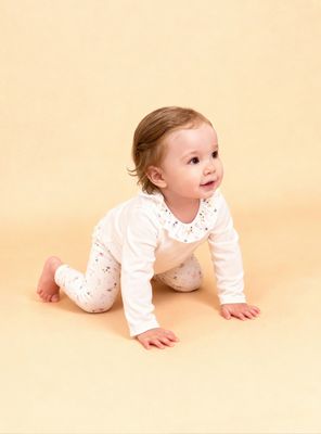 Conjunto con Cuello Bobo y Estampado Flores