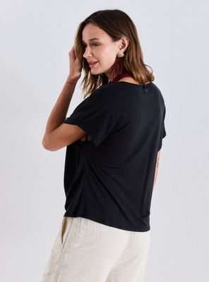 Imagen 2 del producto Polera Nudo en Delantero