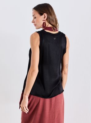 Imagen 2 del producto Polera Detalle en Escote y Sisa