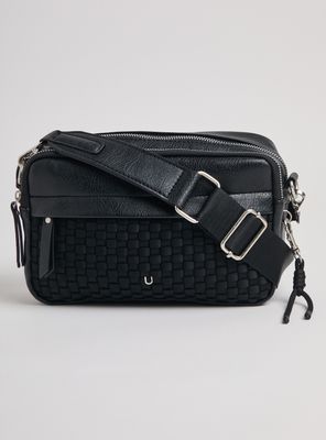 Cartera de Hombro con Diseño Entramado