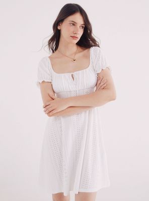 Imagen 1 del producto Vestido Corto Bordado Suizo