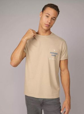 Polera AE Gráfico y Logotipo con Relieve