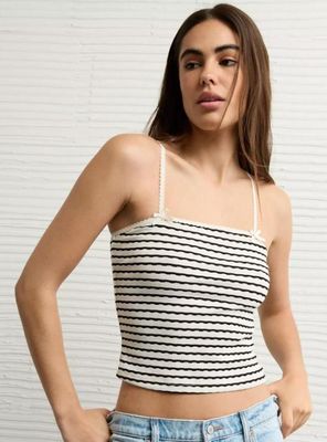 Imagen 1 del producto Camiseta con Ribete de Encaje Ae