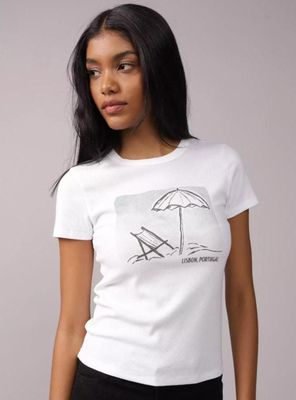 Polera Clásica Ae Cuello Redondo y Gráfica Playera