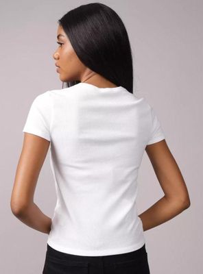 Imagen 2 del producto Polera Clásica Ae Cuello Redondo y Gráfica Playera