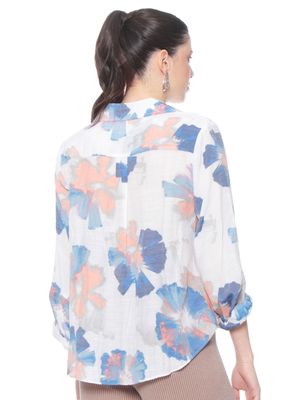 Imagen 2 del producto Blusa Estampada Abotonada en Delantero con Nudo en Ruedo