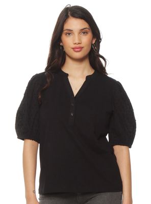 Polera Manga Corta Abotonada en Delantero Escote V