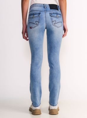 Imagen 2 del producto Jeans Janice Tiro Medio Bolsillo Bordado con Tapas