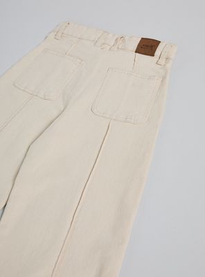 Imagen 2 del producto Pantalón Bolsillos Frontales y Basta con Corte en Contraste