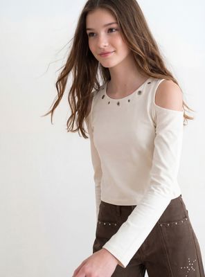 Polera Cutout Hombros con Ojetillos en Cuello