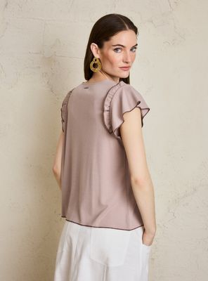 Imagen 2 del producto Polera Tela Acanalada con Bordado en Pecho