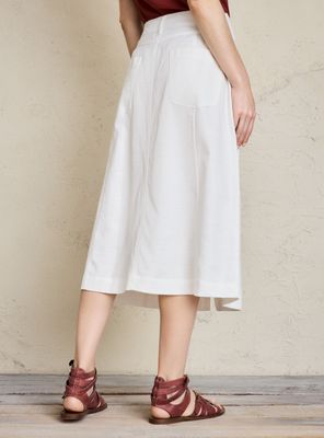 Imagen 2 del producto Falda con Detalle de Pretina y Abertura Central