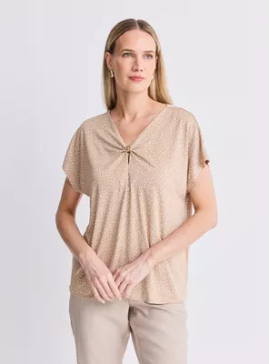 Polera Escote V con Aplicación Metálica