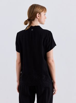 Imagen 2 del producto Pijama Manga Corta con Aplicación Calada Broderie