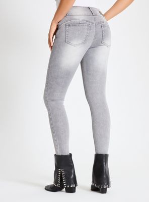 Imagen 2 del producto Jeans Push Up 3 Botones Basta Cortada