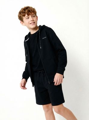 Imagen 1 del producto Polerón Básico con Cierre y Detalle Cordón