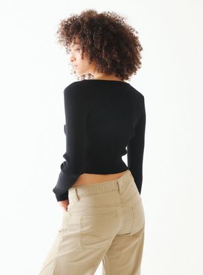 Imagen 2 del producto Sweater Cuello V y Botones