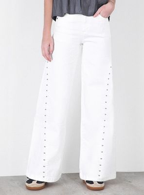 Pantalón Corte Lateral Tachas