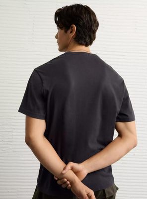 Imagen 2 del producto Polera AE Recta con Gráfico Destino