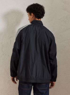 Imagen 2 del producto Chaqueta Cortaviento Rayas en Hombros