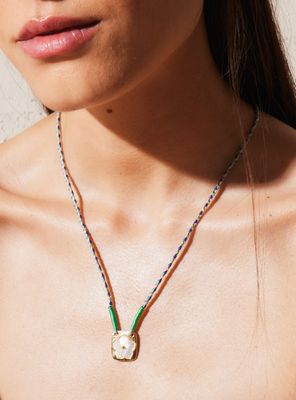 Imagen 2 del producto Collar Midi Placa Sol Tiare Colaboración María Pombo