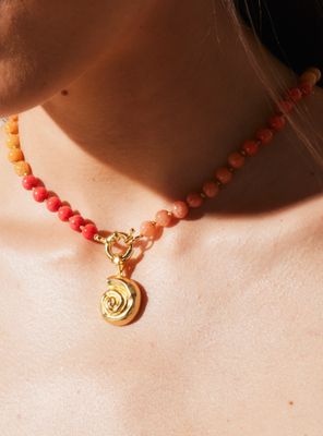 Imagen 2 del producto Collar Perlas con Caracola Tiare Colaboración María Pombo