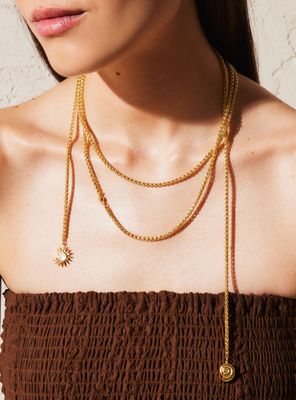 Imagen 2 del producto Collar Sol y Caracola en Puntas Colaboración María Pombo