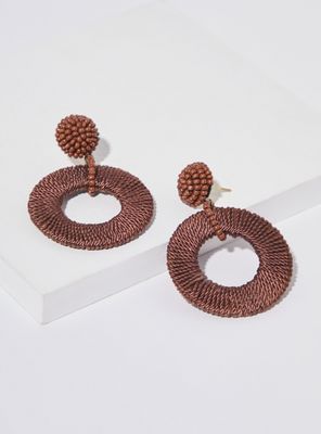 Aros Colgantes Curvos de Raffia y Mostacilla