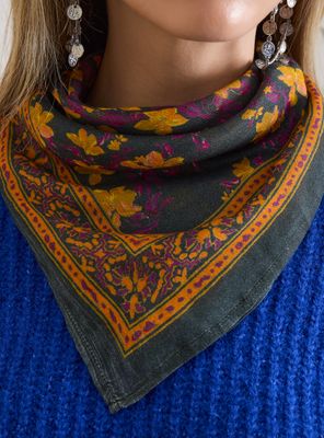 Imagen 2 del producto Pañuelo Estampado Viscosa