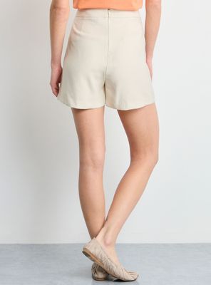 Imagen 2 del producto Short Liso Regular Fit de Tiro Alto