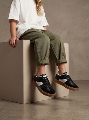 Imagen 1 del producto Zapatilla Urbana Diseño Lateral y Punta T Unisex