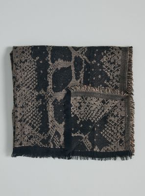 Imagen 2 del producto Pañuelo Estampado Serpiente Flecos