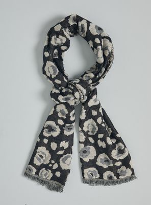 Imagen 1 del producto Pañuelo Estampado Animal Print Flecos