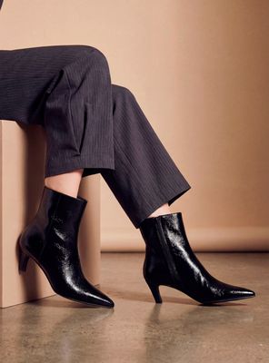 Imagen 1 del producto Botín Kitten Heel Acharolado Mujer