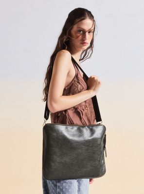 Imagen 1 del producto Mochila Notebook Tipo Cartera con Tira Ajustable