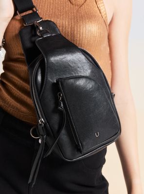 Imagen 2 del producto Cartera Tipo Sling con Cierre y Bolsillo Frontal