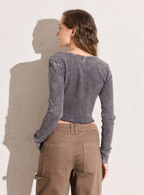 Imagen 2 del producto Polera con Lavado Acid Wash