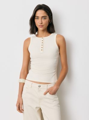 Polera con Botones de Carey y Tela Acanalada