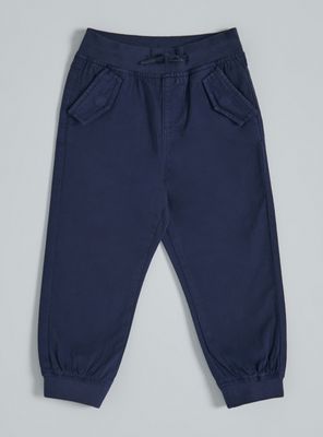 Pantalón Twill con Bolsillos Parche