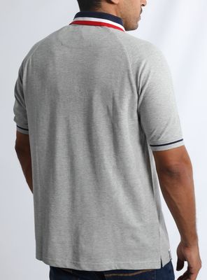 Imagen 2 del producto Polera Tricolor en Cuello