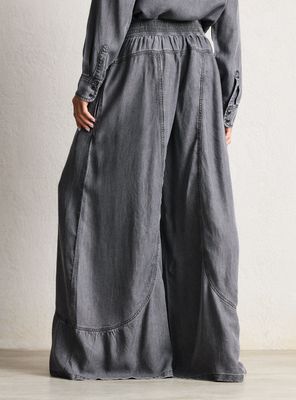 Imagen 2 del producto Pantalón de Lyocell Fluido con Cortes