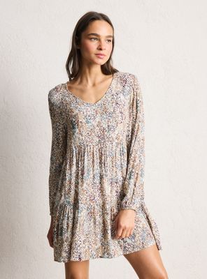 Vestido Estampado con Capas