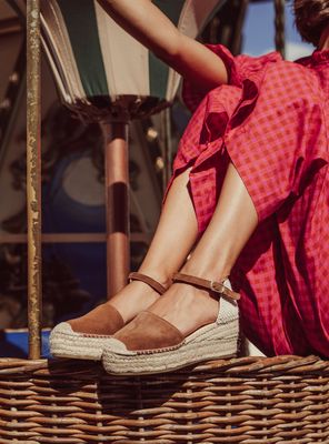 Imagen 2 del producto Sandalia Cuña Girona Cuero Mujer