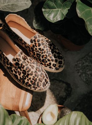 Imagen 2 del producto Alpargata Mara Print Cuero Mujer