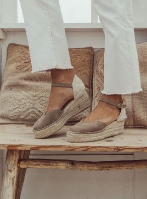 Imagen 2 del producto Sandalia Broche Cuña Marsella Cuero Mujer