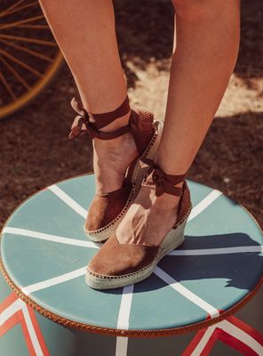 Imagen 2 del producto Sandalia Color Cuña Toscana Cuero Mujer